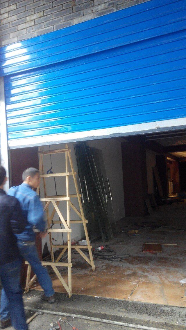 重慶卷簾門施工現場四